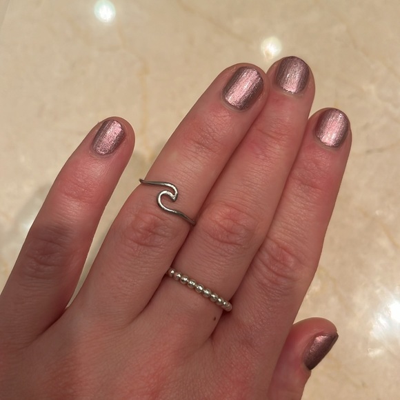 Stirling silver wave ring size 5 - Picture 2 of 6